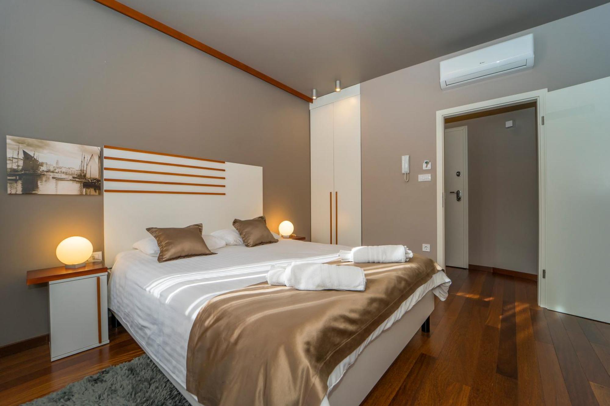 Luxury Rooms And Apartment Silente Bacvice Split Zewnętrze zdjęcie