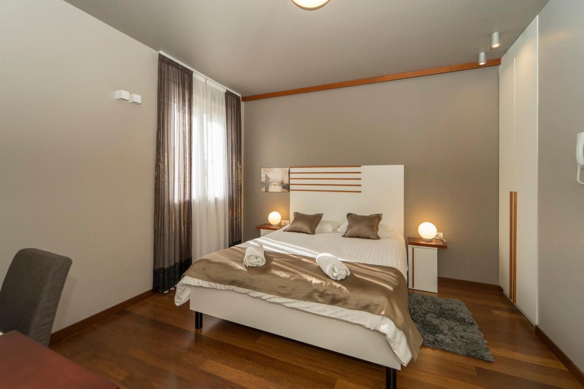 Luxury Rooms And Apartment Silente Bacvice Split Zewnętrze zdjęcie